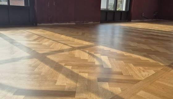 Posa parquet a spina a Brescia